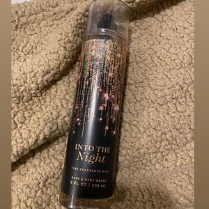 🌻2 for 20🌻 Bath and body works “Into the night”
